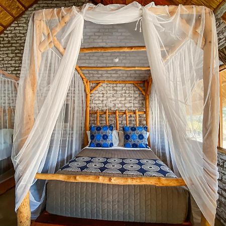 Gwango Heritage Resort Dete Buitenkant foto
