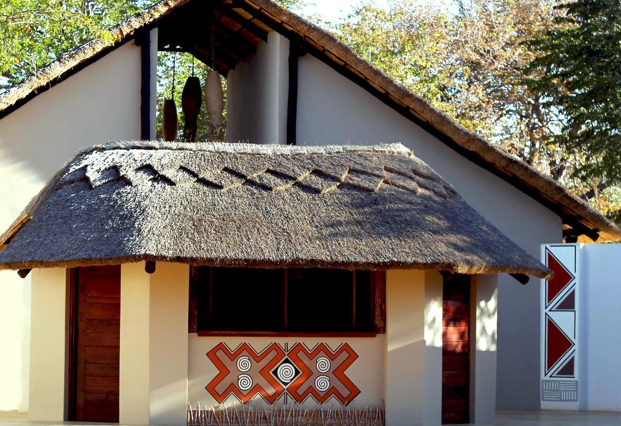 Gwango Heritage Resort Dete Buitenkant foto